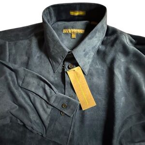 NEW Kenneth Cole Reaction long sleeve blue button down‎ shirt. Velvety-feel
